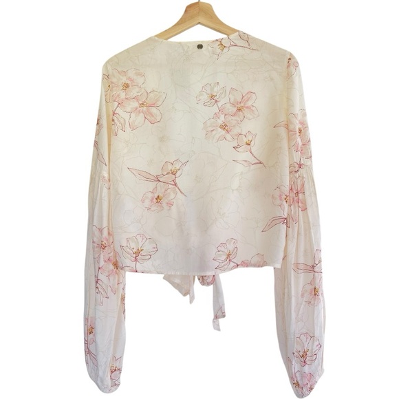 Billabong Floral Print Breathe Light Crop Top With Ties Size L - Picture 2 of 6
